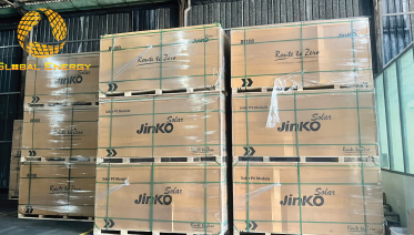 Tấm pin năng lượng mặt trời Jinko