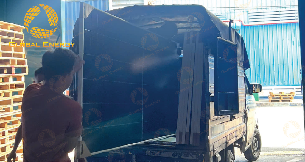 gia pin năng lượng mặt trời