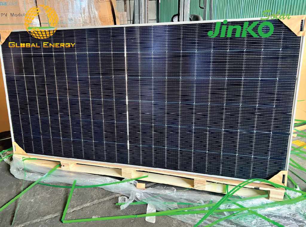 Tấm pin năng lượng mặt trời Jinko
