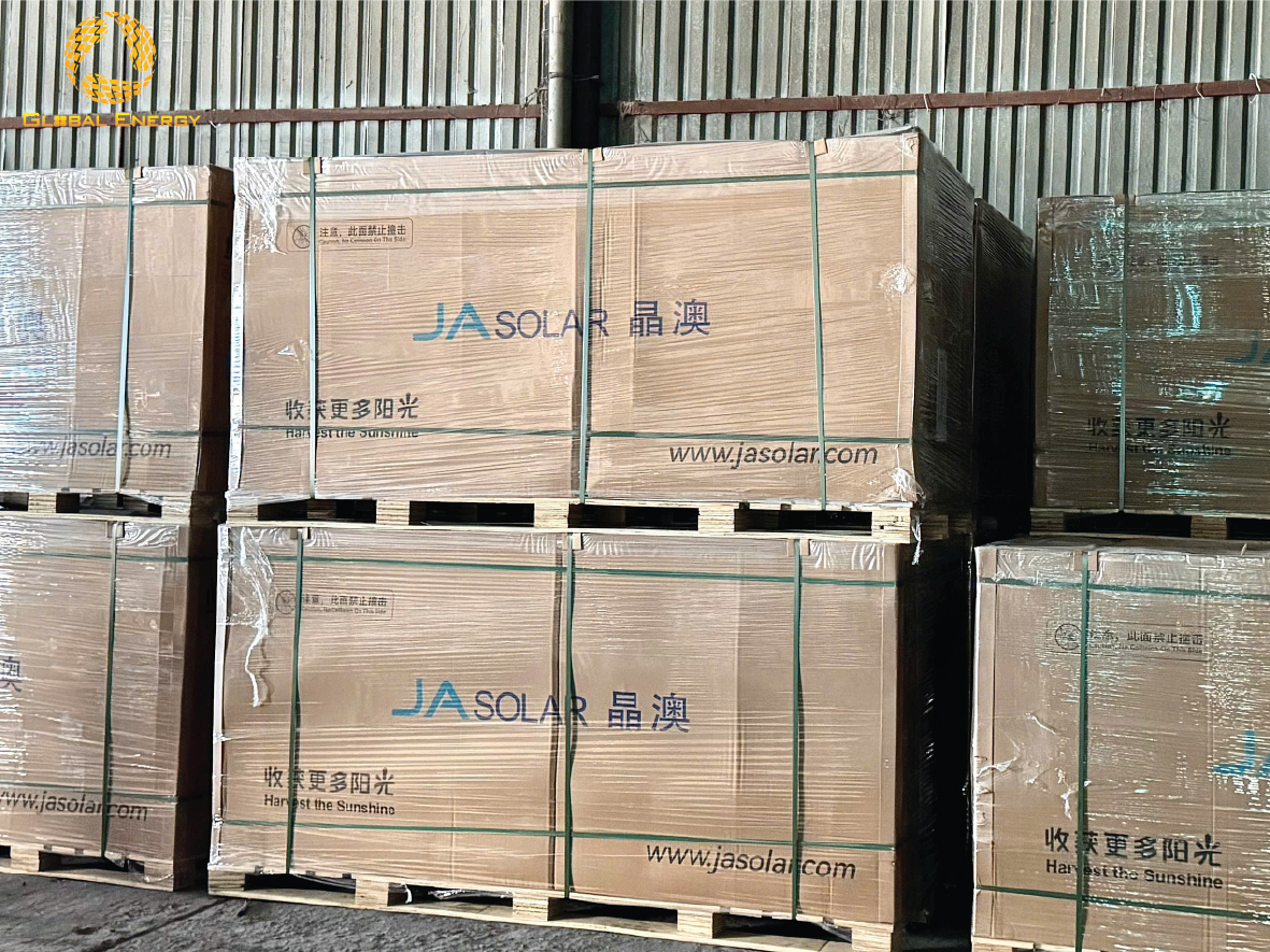Tấm pin JA Solar