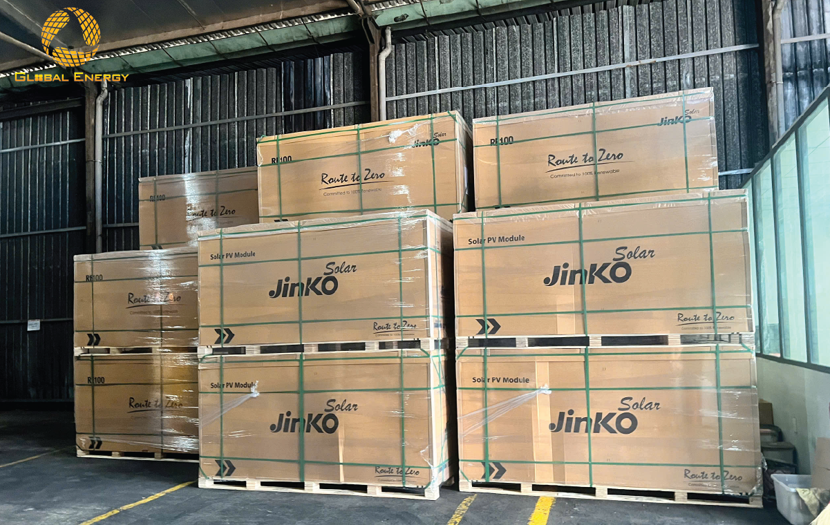 Tấm pin năng lượng mặt trời Jinko